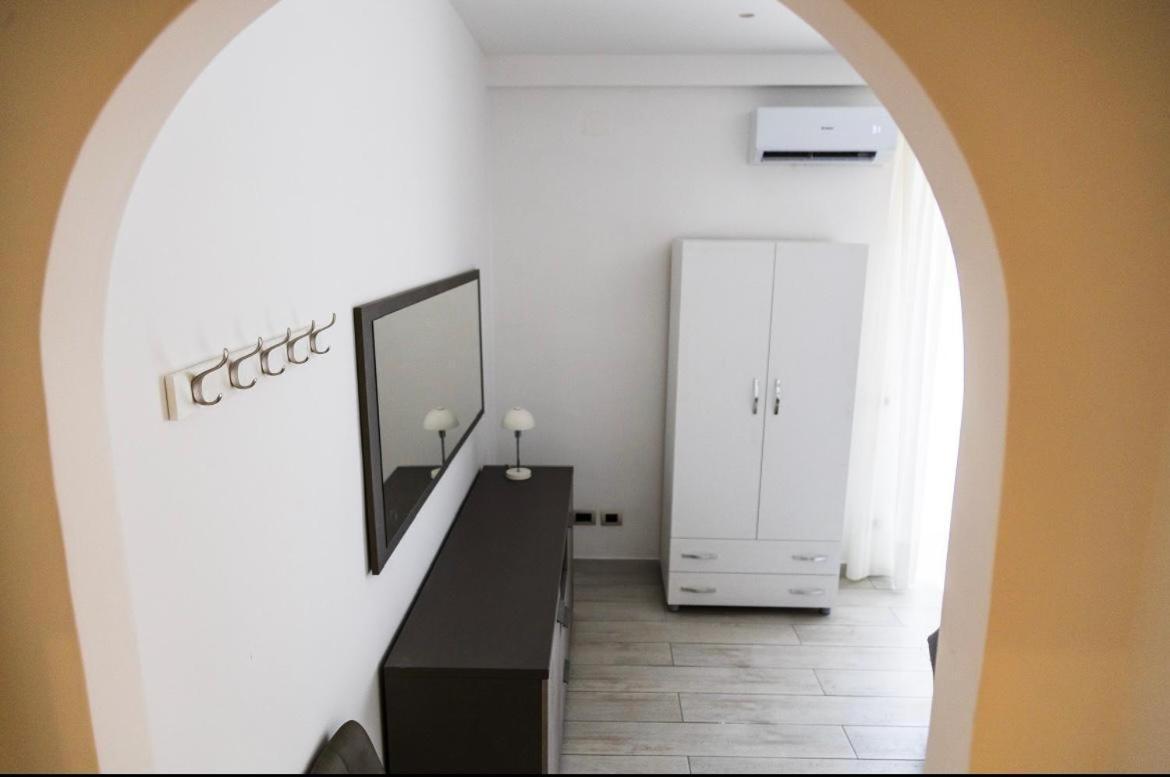Legami House Hotel Naples Exterior photo